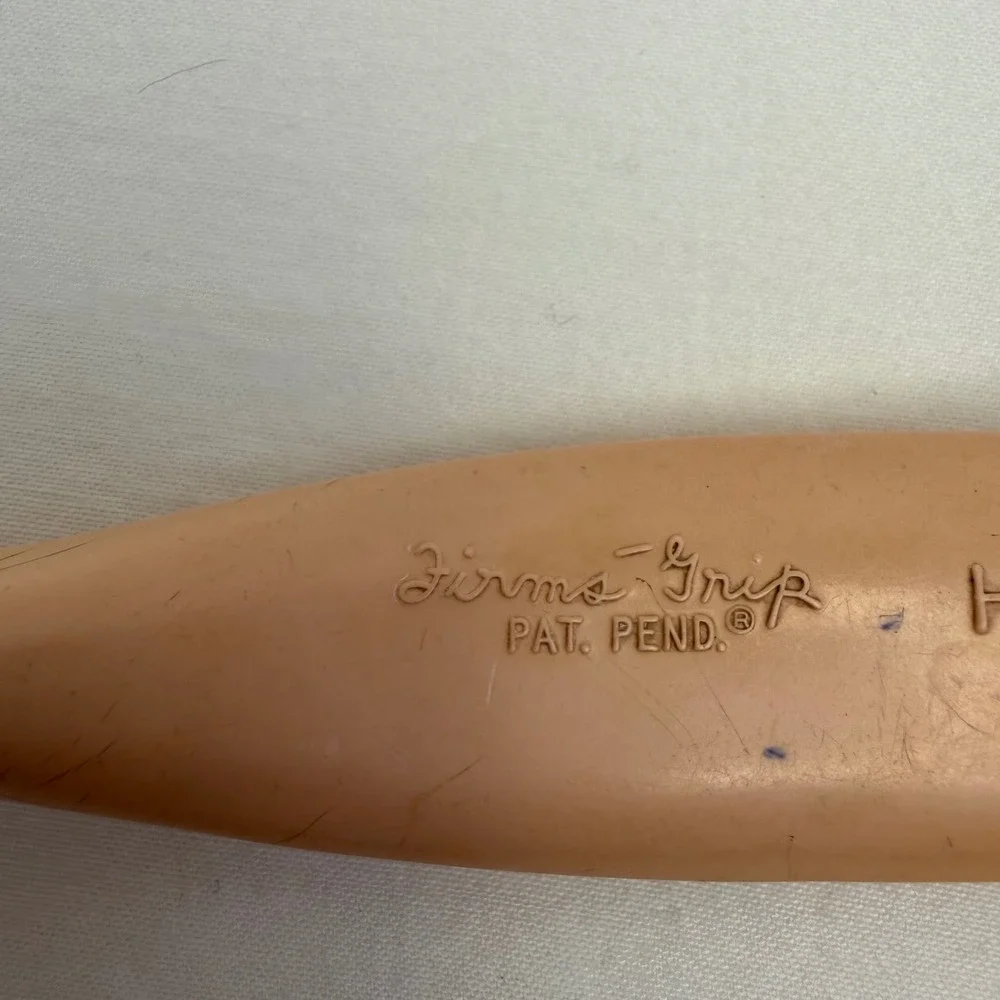 Vintage‎ Howard 77 Firm-Grip Hair Brush Peach Curved Ergonomic Handle Sunburst